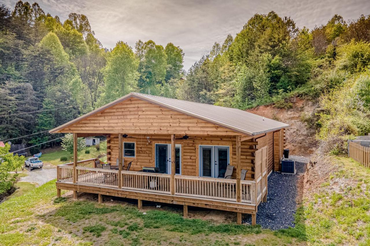 Hilltop Cabin Bryson City Εξωτερικό φωτογραφία